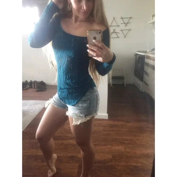 Express Blue-Green Long Sleeve Top - Picture 2 of 6